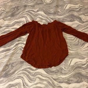 Off the shoulder top 🌵